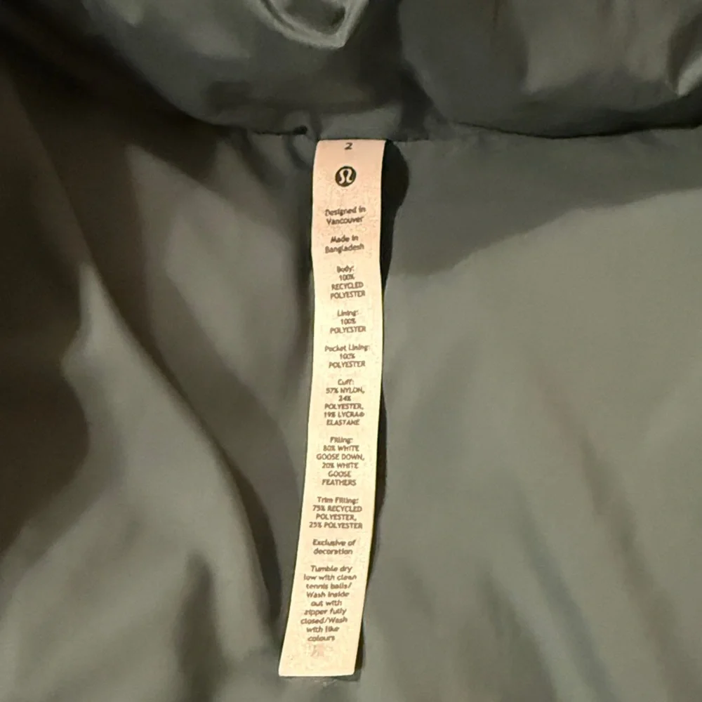 lululemon Wunder Puffer Jacket - Picture 2 of 5